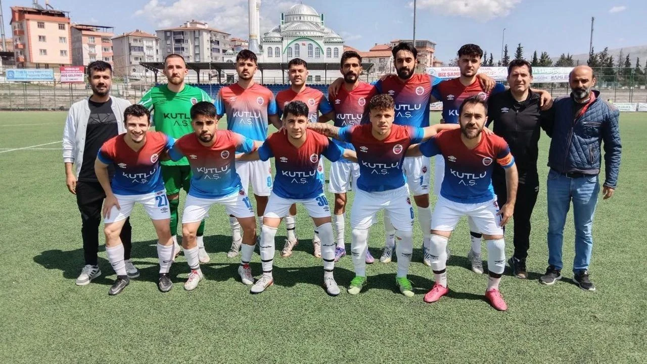 Kahta, Derbi Maçında 4 Gol Atarak Mucizeyi Gerçekleştirdi ve Son Saniyede Lige Tutunmayı Başardı