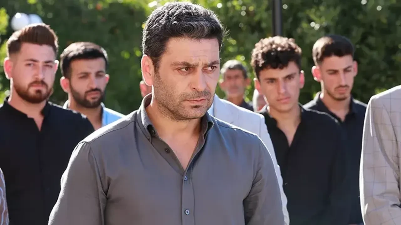 Milli futbolcu Ozan Akbaba, yeni bir maceraya adım atıyor ve şehir değiştiriyor.