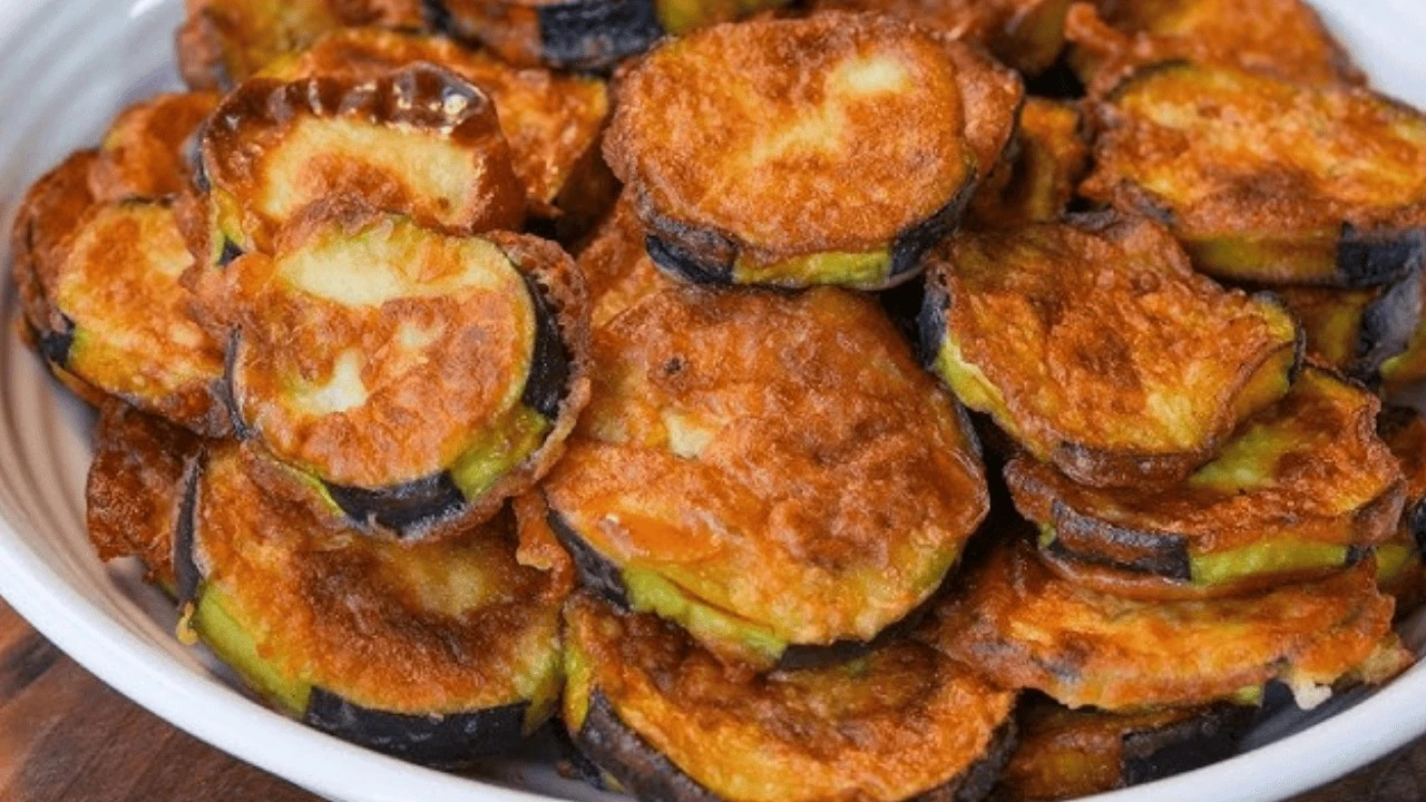 Patlıcan kızartırken yağa 1 kaşıktan fazla eklemeyin, işte nedeni!
