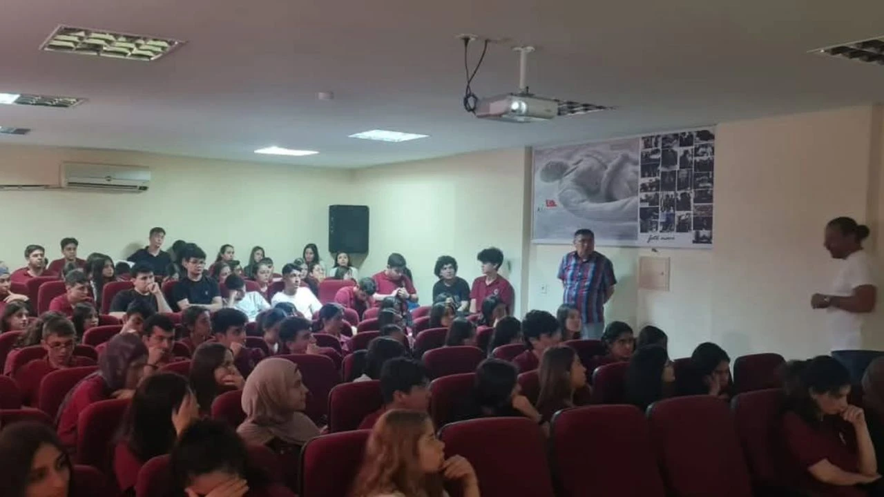Uluslararası Eğitim Semineri, Yurtdışı Üniversite Olanakları ve Çift Diploma Programlarını Anlattı.