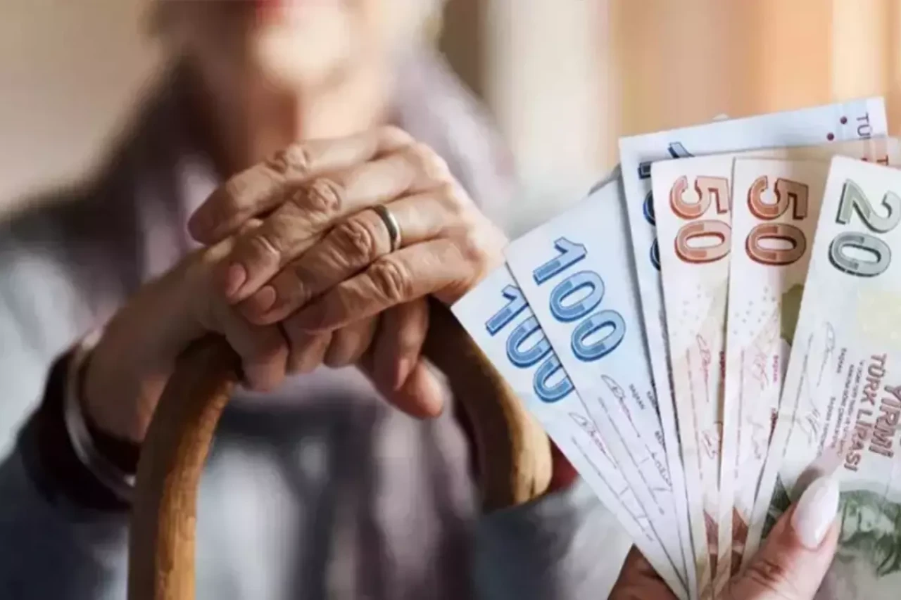 SGK Başuzmanı Karakaş, en düşük emekli maaşının ne kadar olacağını açıkladı