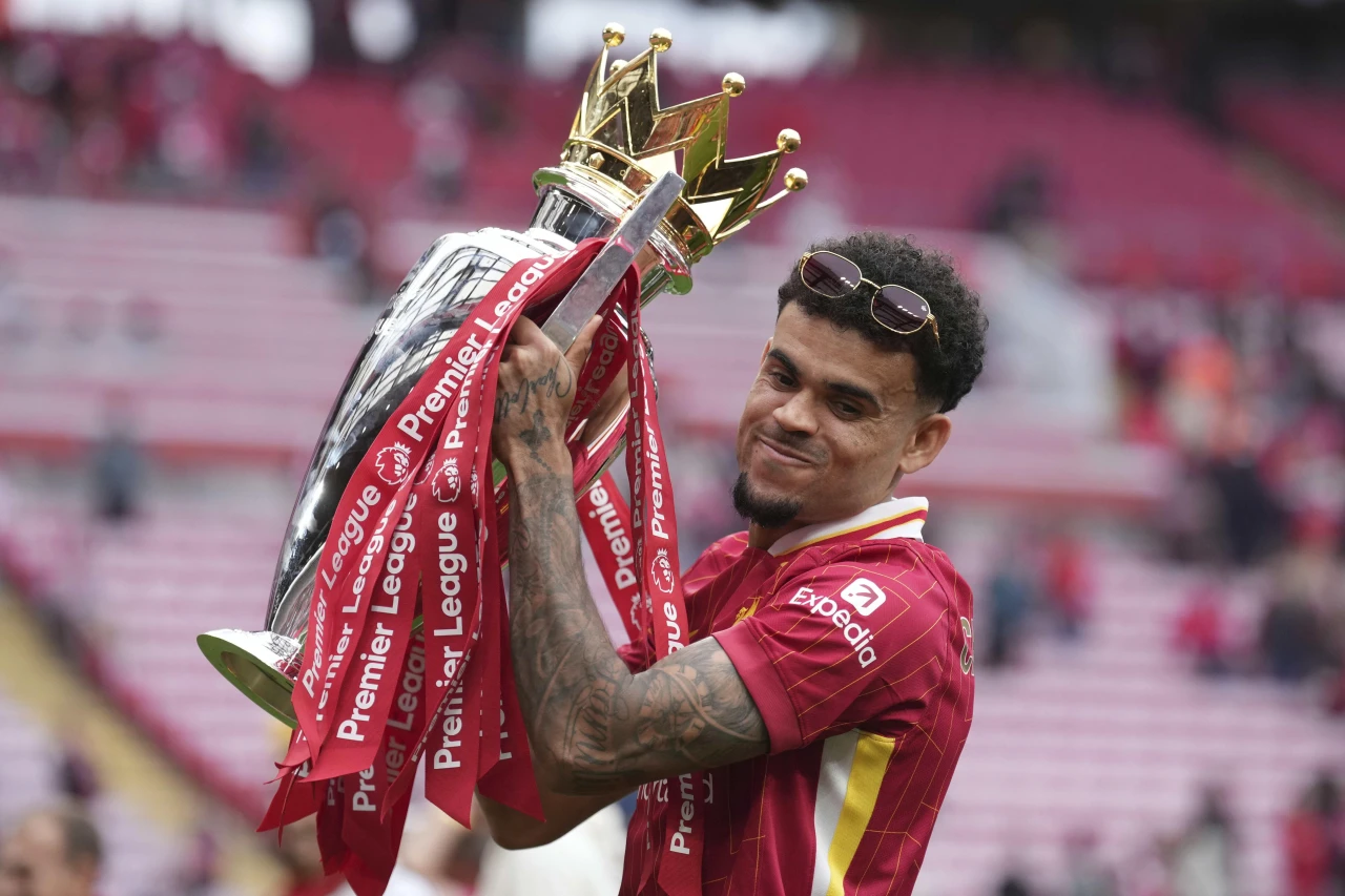 Bayern Münih, Musiala'nın sakatlığı sonrası kanat transferi için Luis Diaz ile görüşmeleri hızlandırıyor.