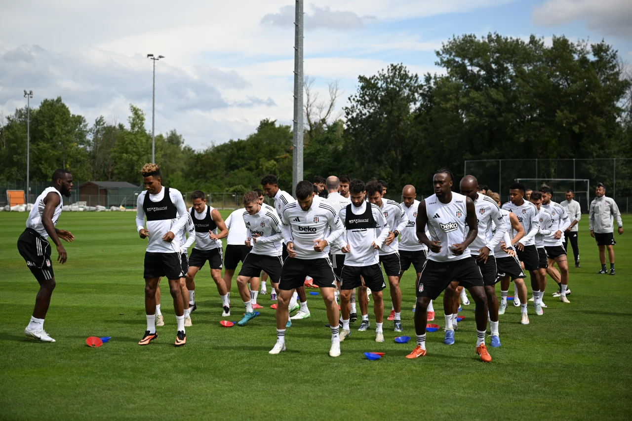 Beşiktaş, Avusturya'da Wiener Neustadt kasabasında sezon hazırlıklarını sürdürüyor.