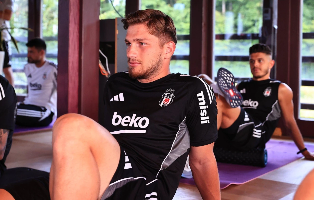 Beşiktaş, Avusturya'da kamp çalışmalarına devam ediyor. Teknik direktör Solskjaer taraftarları sevindirdi.