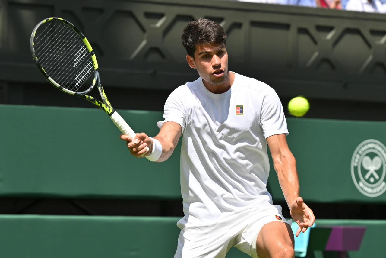 İngiltere'de Tenis Turnuvası: Alcaraz ve Sabalenka Üst Tura Yükseldi