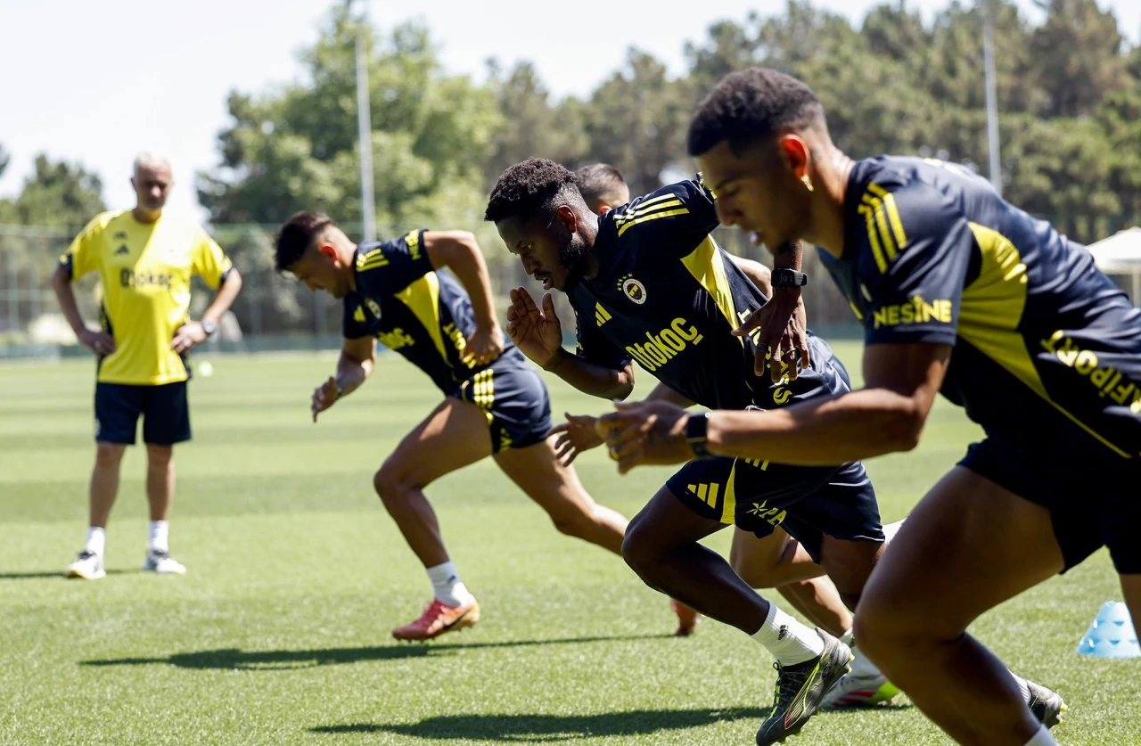 "Fenerbahçe, Mourinho yönetiminde sezon hazırlıklarına başladı!"