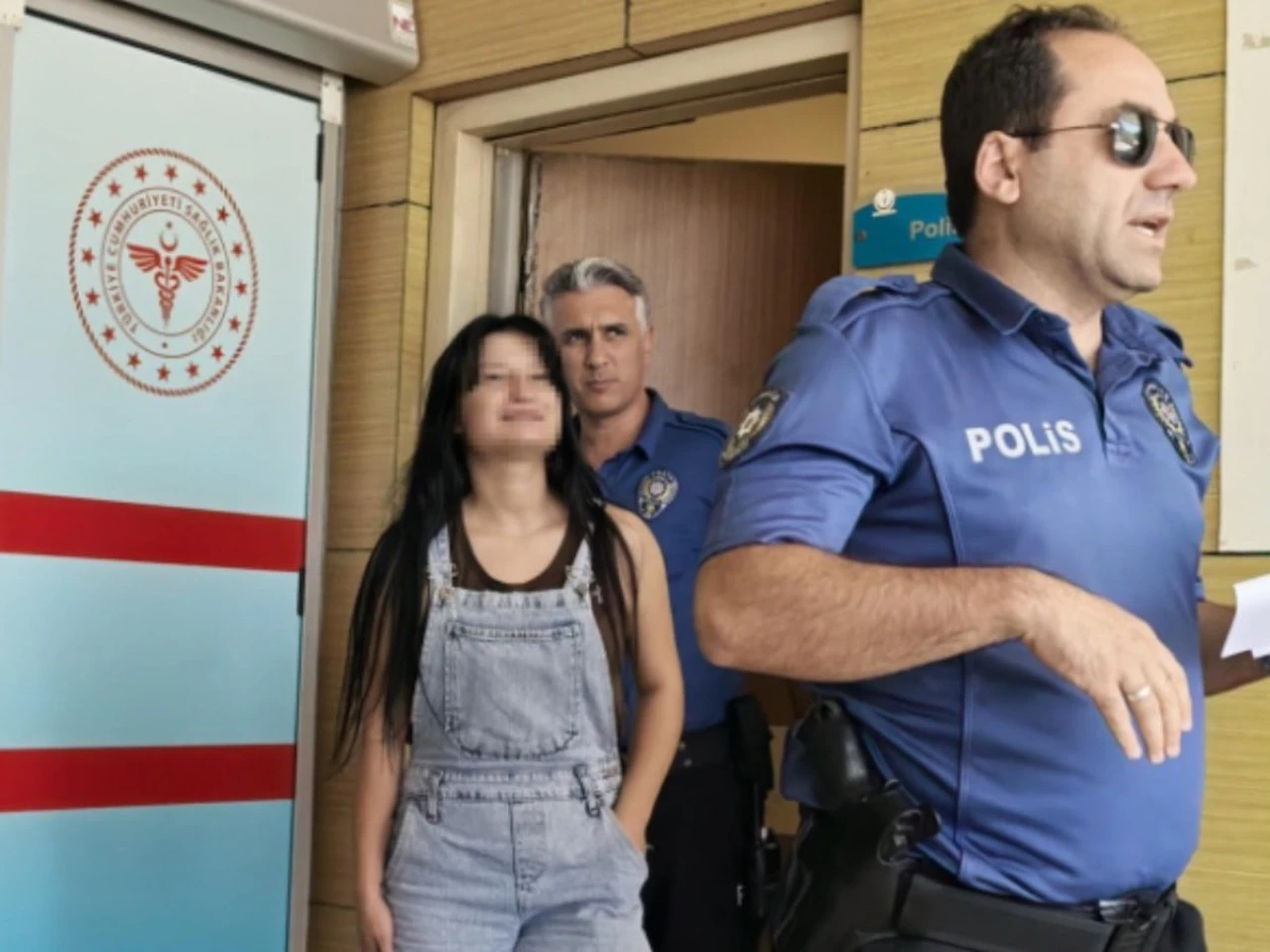 İnegöl’de sosyal medya kavgası kanlı bitti: Genç kadın yaşadığı tartışmada yaşıtını bıçakladı