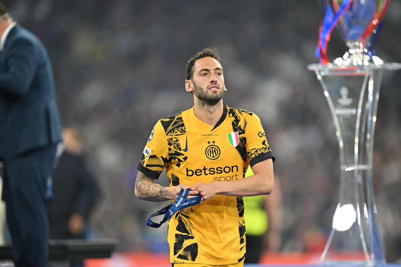 Hakan Çalhanoğlu için Al Hilal'den 60 Milyon Euro'luk Teklif!