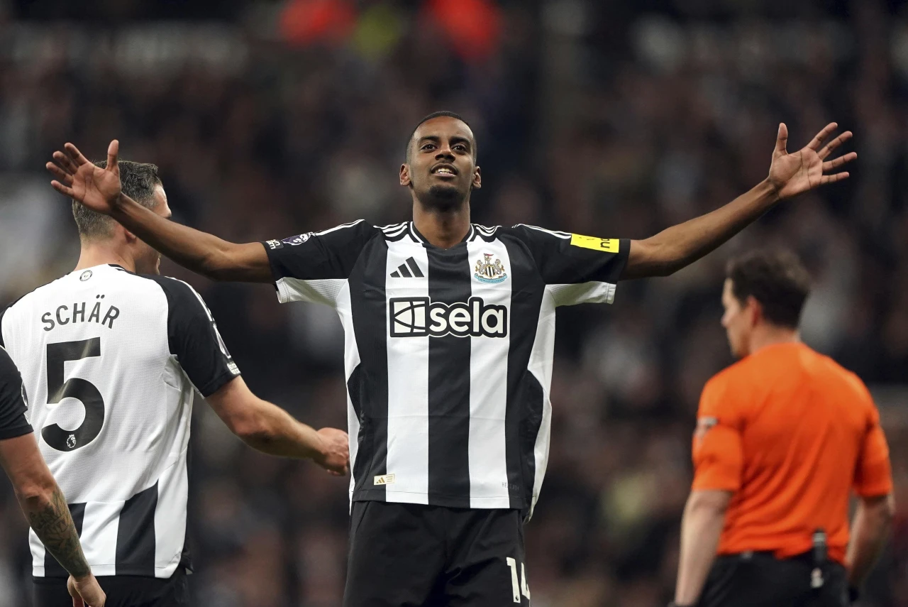 Liverpool, Newcastle United'ın yıldız golcüsü için rekor teklif hazırlıyor.