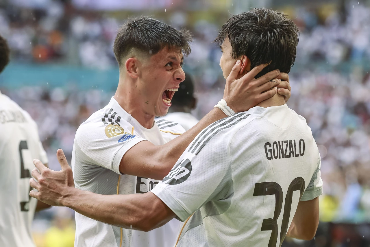 İspanyol Futbolcular Birliği, Real Madrid'in açılış maçının ertelenmesini talep ediyor.