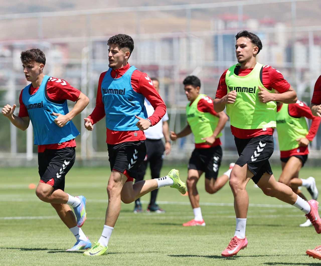 "Sivasspor, Fitness Salonunda Başladığı Hazırlıkları Sahaya Taşıdı"
