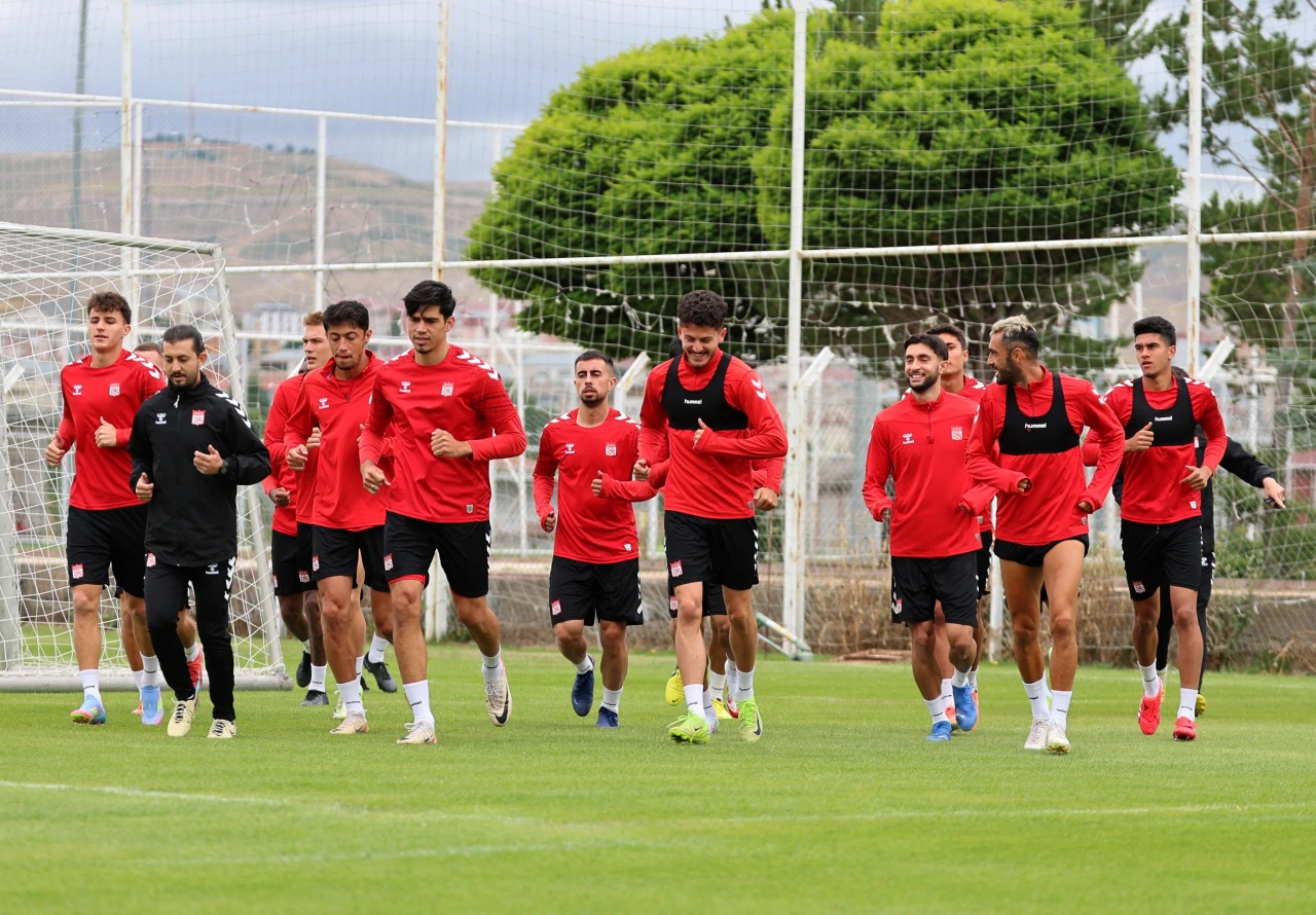 "Sivasspor, Yeni Sezon Hazırlıklarına Hız Kesmeden Devam Ediyor"