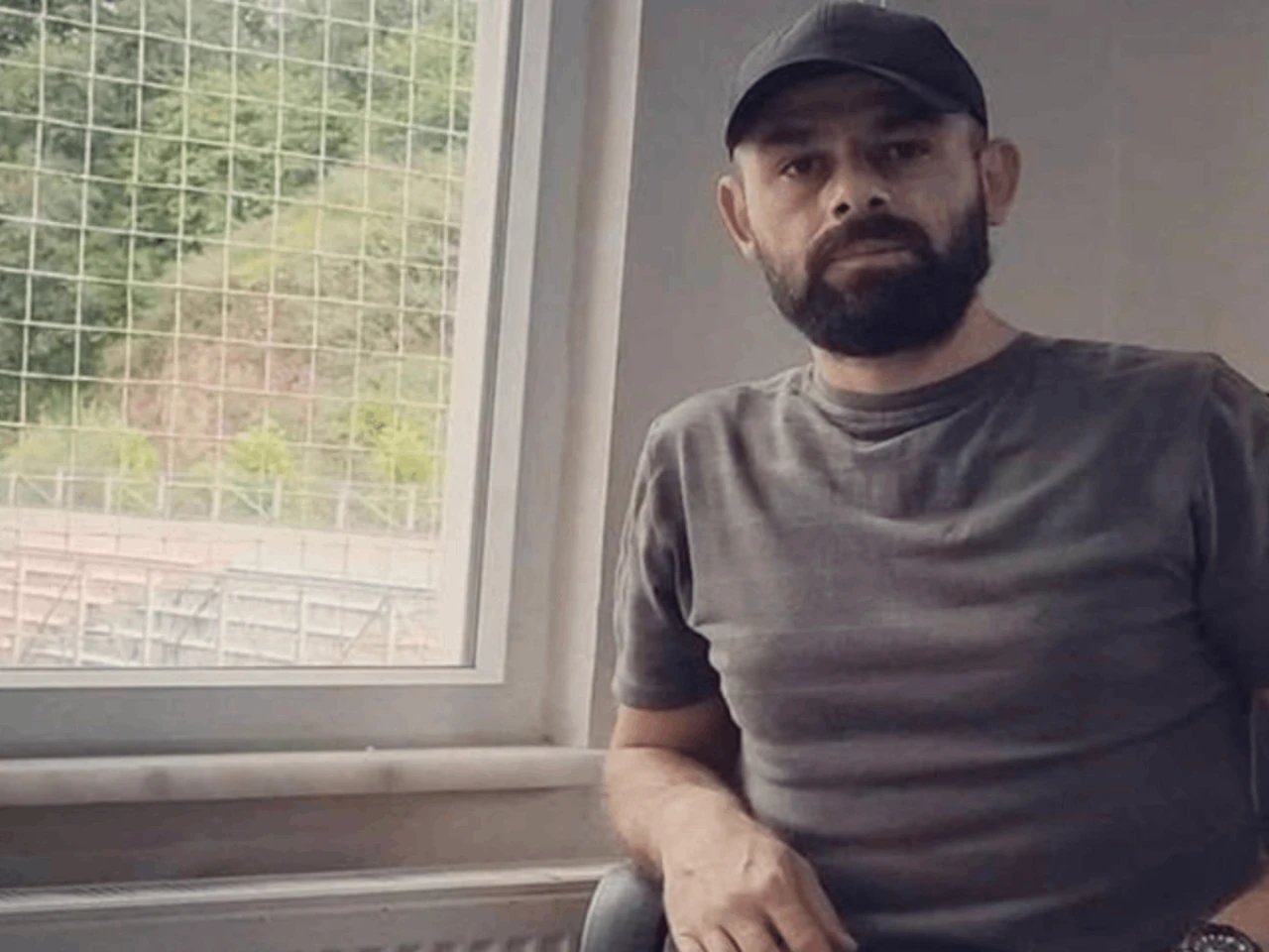 Doğantepe Mahallesi'nde Halı Saha Görevlisine Silahlı Saldırı: Örçen, Yaralıydı, Sonra Hayatını Kaybetti