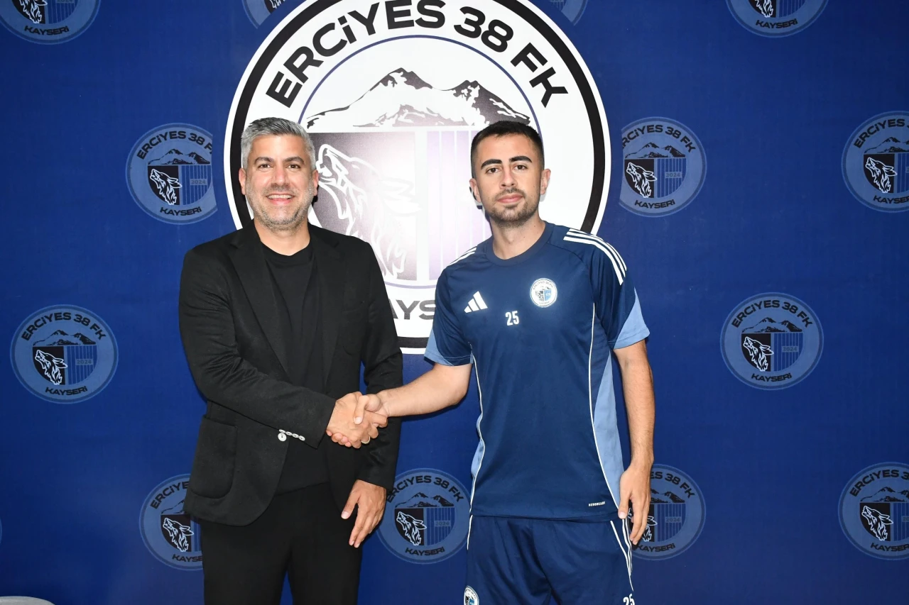Erciyes 38 Futbol Kulübü, Sivasspor'dan Eren Kaya'yı kiraladı!