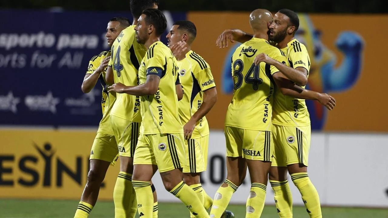 Fenerbahçe Şampiyonlar Ligi vizesi için sahaya çıkıyor: Rakip Feyenoord!