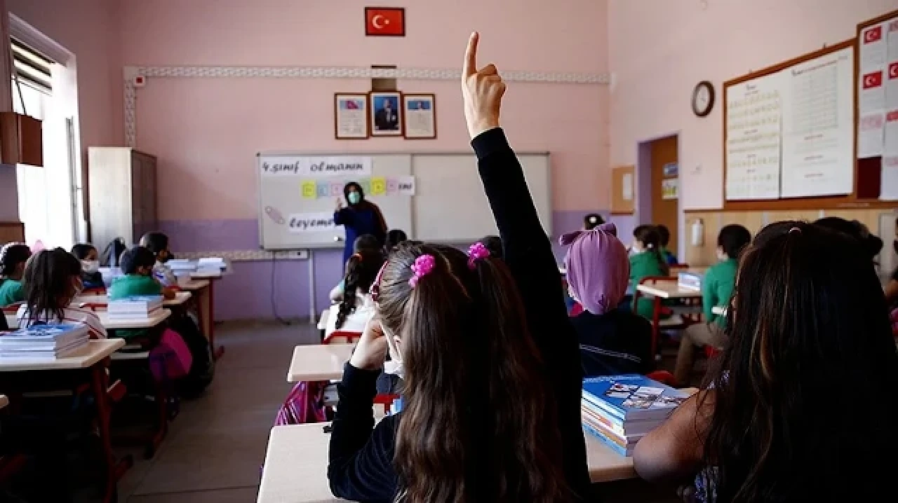 10 Bin Öğretmen Ataması AGS Son Açıklamaları: MEB, Öğretmen Ataması Planlarını Açıklamaya Hazırlanıyor!