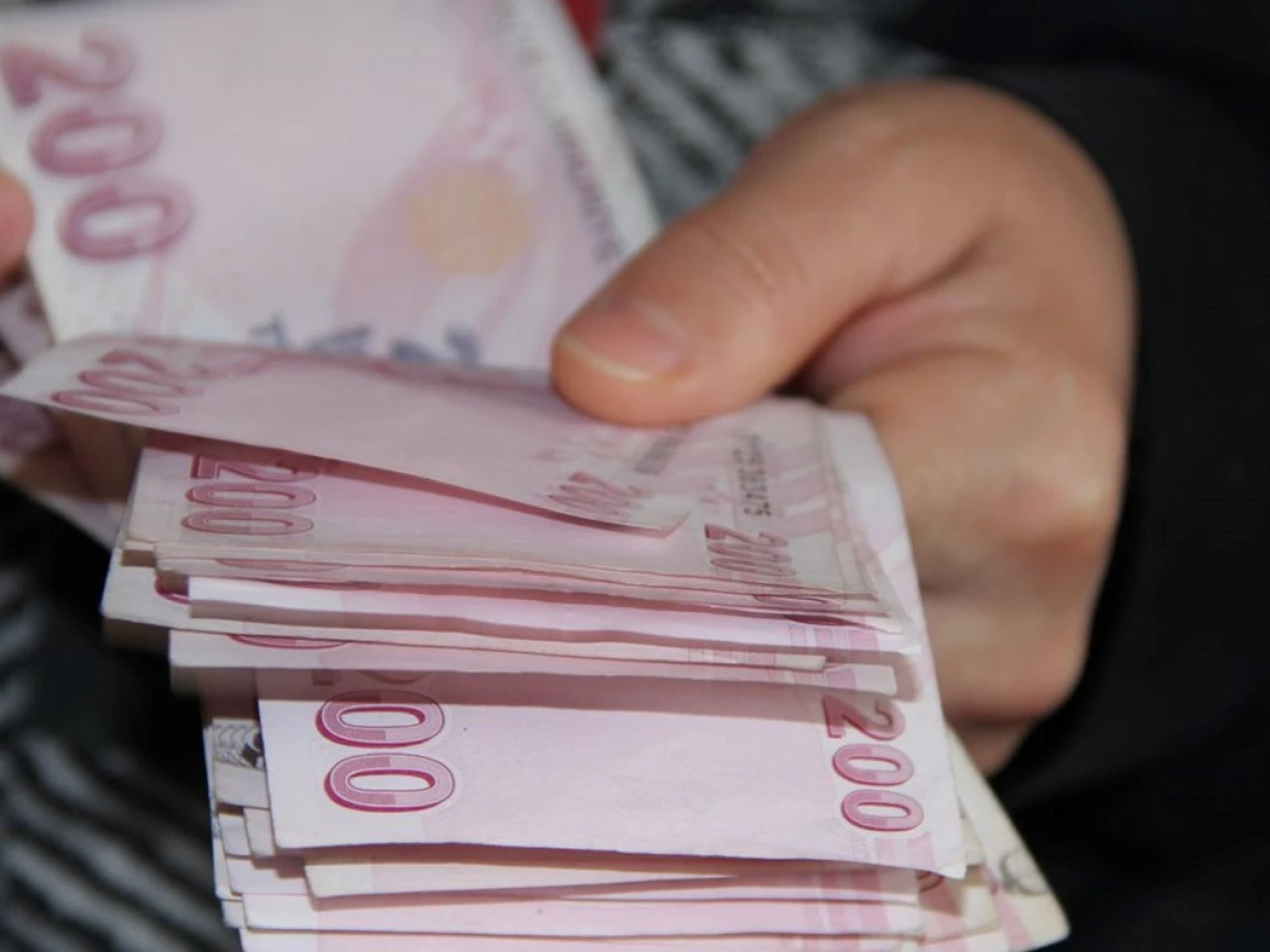 Mevduat faizleri rekor düşüşte: İki yılın en düşük seviyesine geriledi.