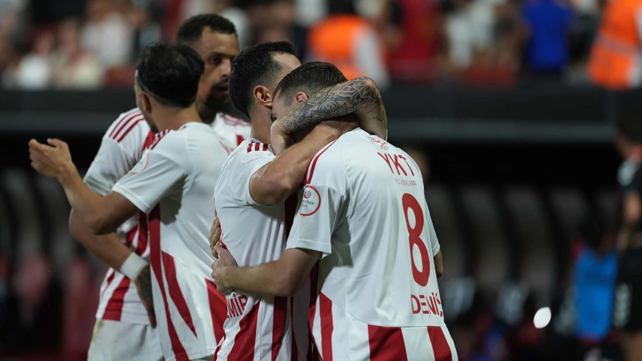 Sivasspor, savunmaya takviye yaptı!