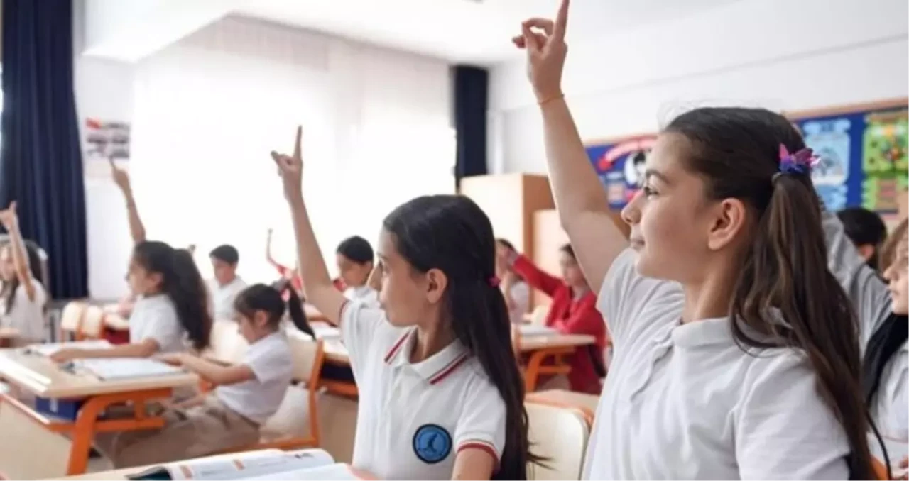 1 hafta tatil ne zaman? Okullar ne zaman tatil oluyor? Birinci ara tatil, Kasım tatili, ikinci ara tatil t...