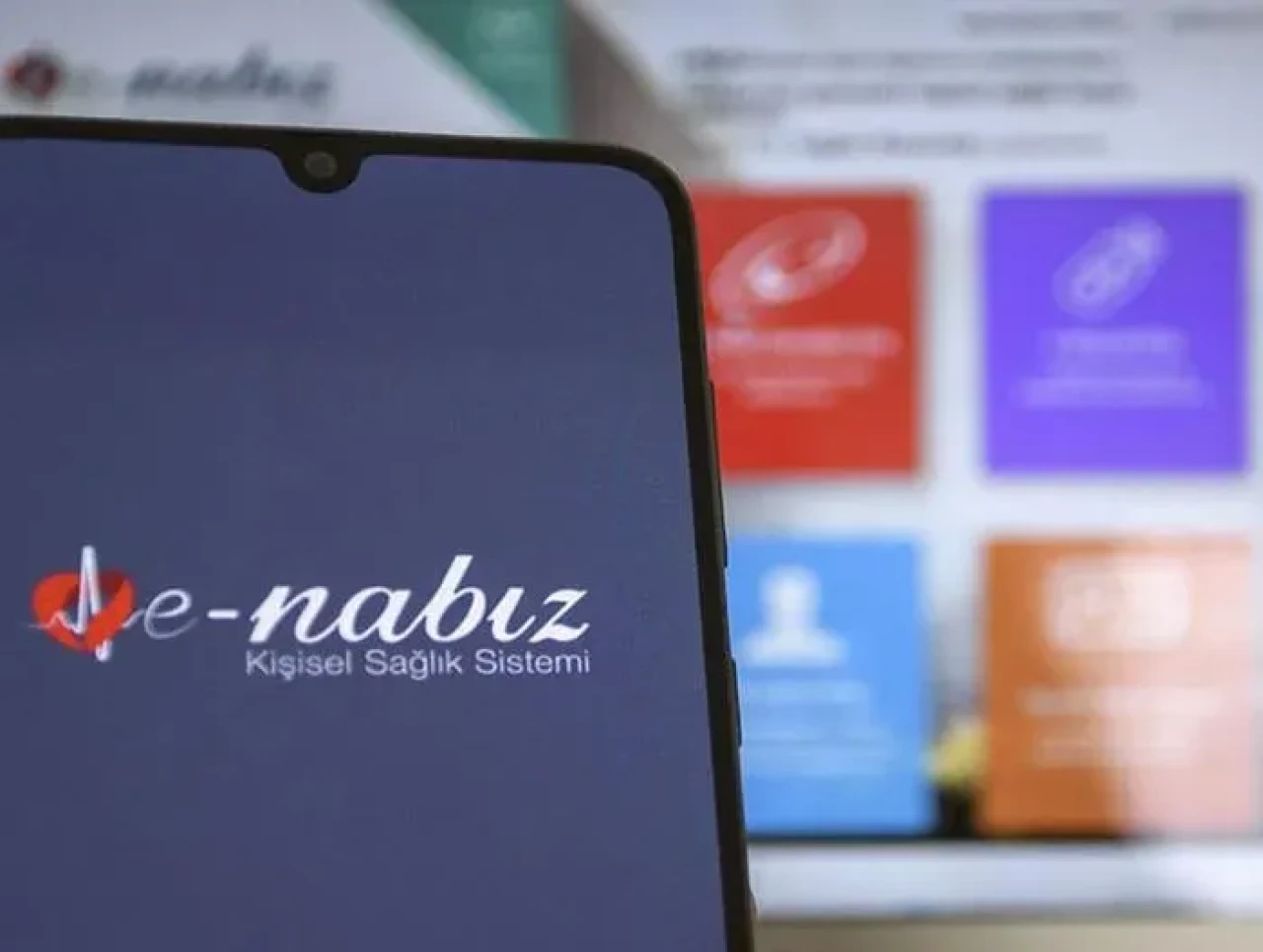 Yoğun bakım hastalarının durumu artık dijital platform e-Nabız üzerinden takip edilebilecek!