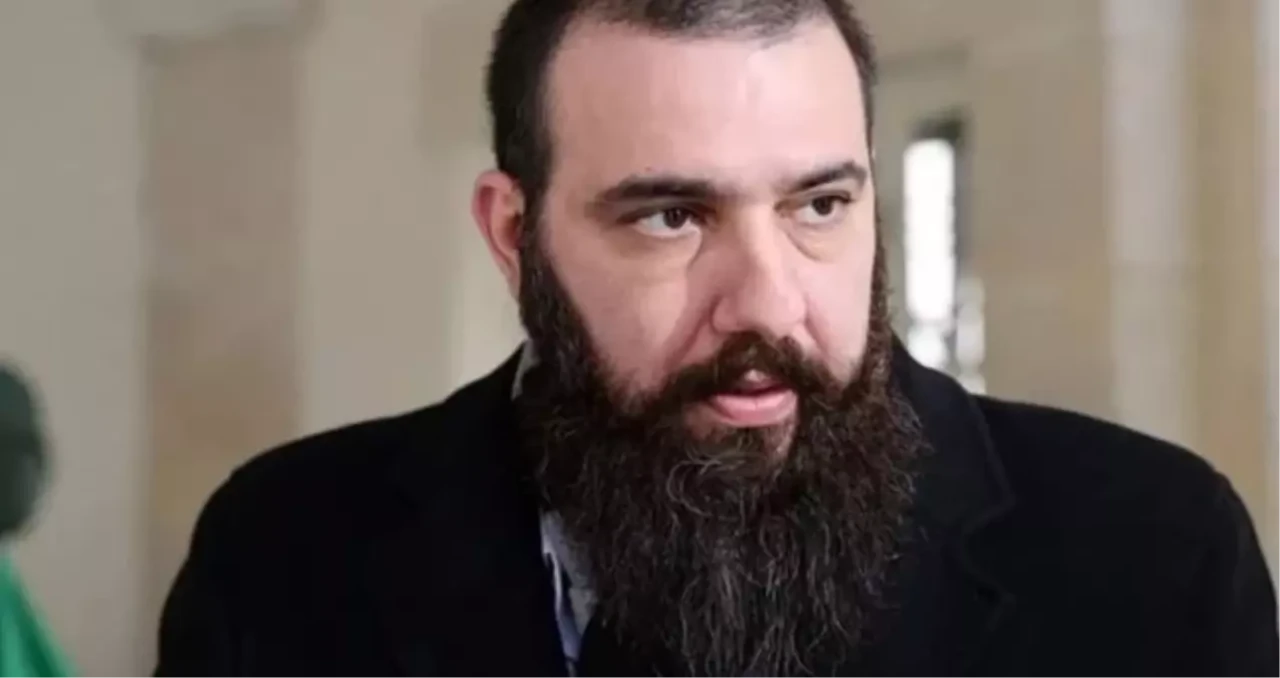 Abdülhamid Kayıhan Osmanoğlu kimdir, kaç yaşında, nereli? Abdülhamid Kayıhan Osmanoğlu nerede yaşıyor?