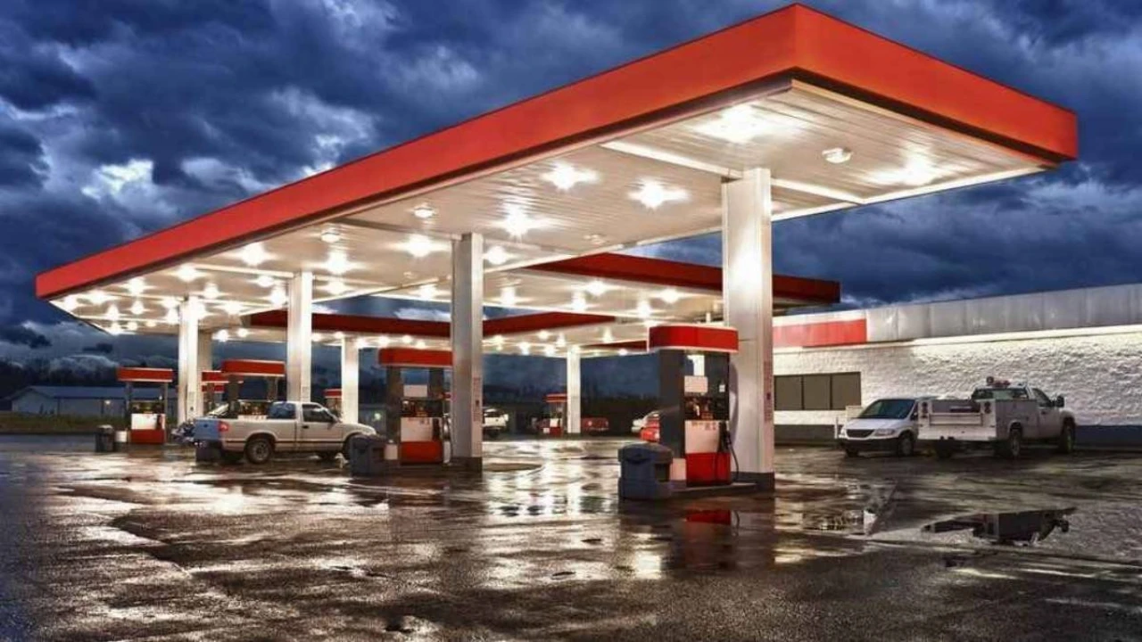 Alpet, Zeren Group'tan çıkarak Nakkaş Holding'e katıldı ve sektörde büyük değişim yarattı.