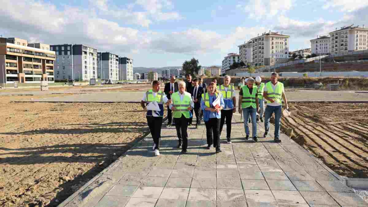 Büyükşehir Belediyesi, Şehre Yeni Soluk Getiren Yeşil Projeleriyle Dikkat Çekiyor
