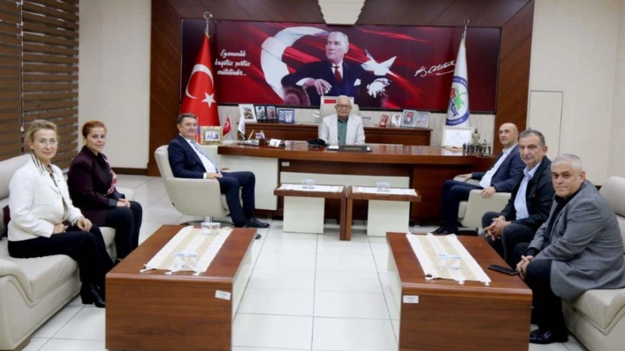Ereğli Belediye Başkanı CHP İlçe Başkanlarını Ağırladı: Gündem Değerlendirildi