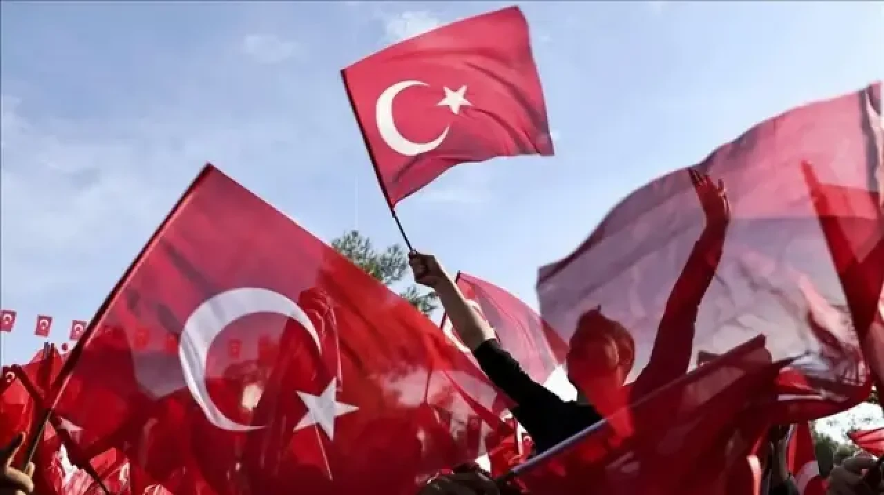 Cumhuriyet Bayramı 2025 Tatili Detayları Belli Oldu: İşte 28 Ekim ve 29 Ekim'deki Tatil Durumu!