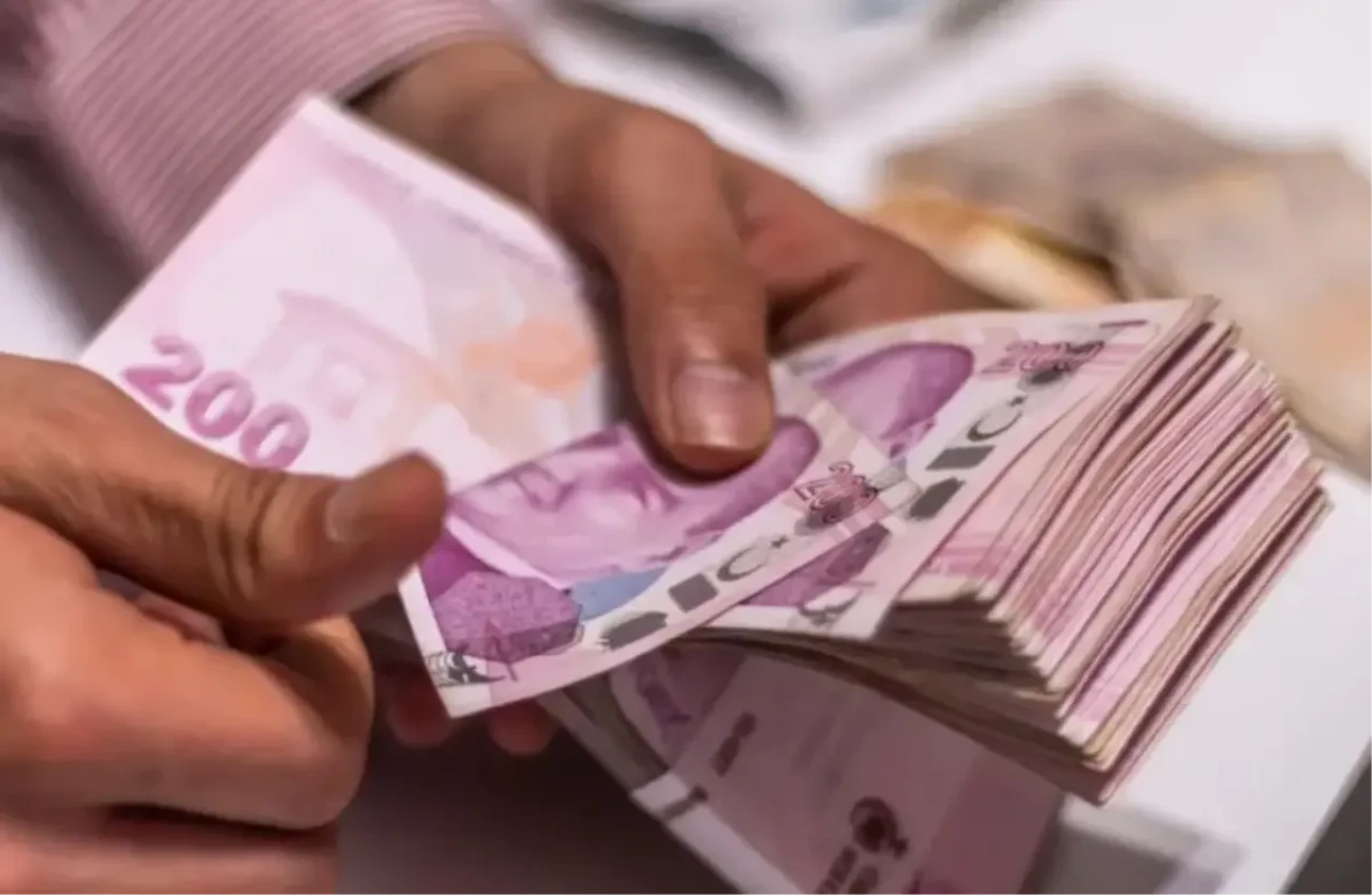 Nihat Zeybekci: "Emeklilik Yaşı Yükselmeli, Milli Mutabakat Şart!"