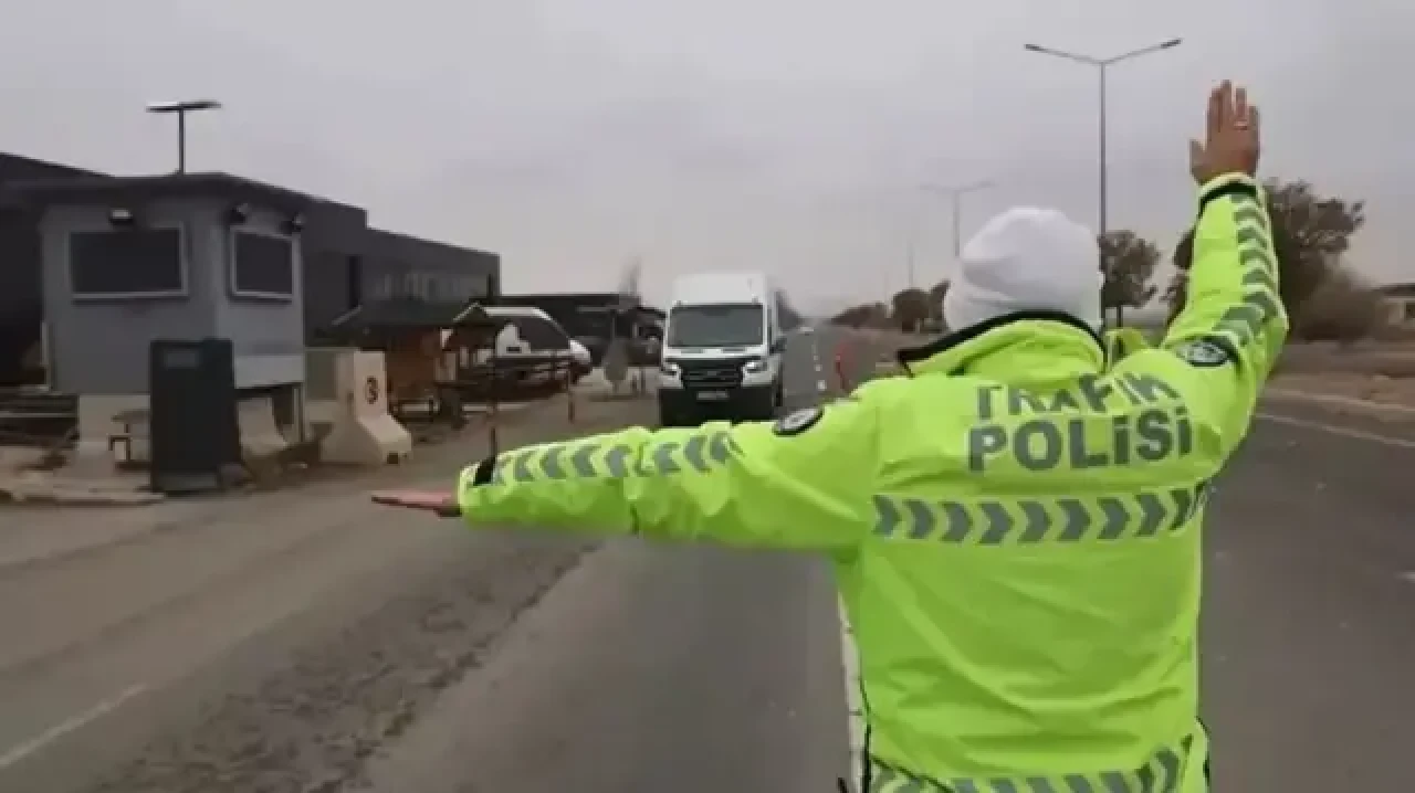 Hız sınırı aşımlarına yeni ceza miktarı belli oldu! Bakan Yerlikaya, trafik düzenlemesini detaylarıyla paylaştı
