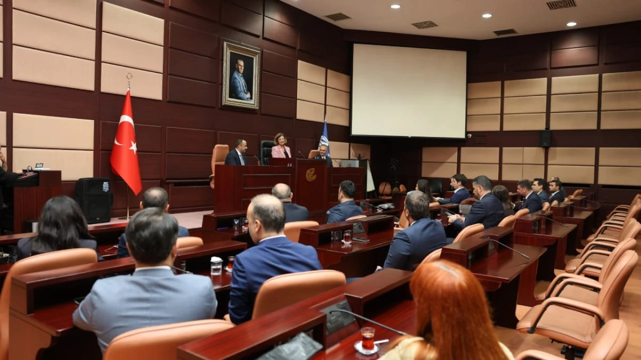 İÇGİAF Başkanı Ünlüce'yi Ziyaret Etti: Görüşmede Neler Konuşuldu?