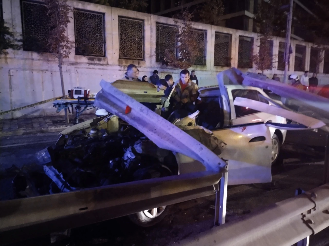 Ümraniye'de Gece Saatlerinde Meydana Gelen Trafik Kazasında Bir Kişi Hayatını Kaybetti.