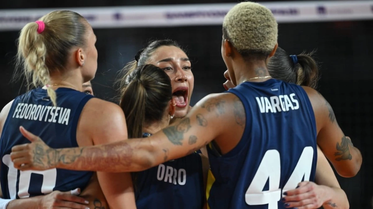 Fenerbahçe, VakıfBank'ı mağlup ederek 2025 Kadınlar AXA Sigorta Şampiyonlar Kupası'nı 6. kez kazandı.