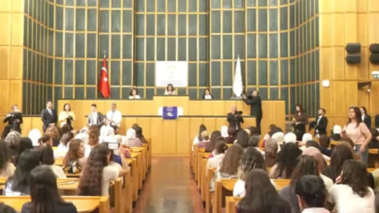 Şehit Aileleri ve Gaziler Derneği, TBMM'de atılan "Biji Serok Apo" sloganı için suç duyurusunda bulundu.