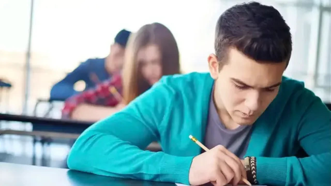 2025 yılı için Vakıflar Genel Müdürlüğü Ortaöğretim Burs Başvuru Süreci Başladı! Başvuru Nasıl Yapılır ve Şartları Neler?