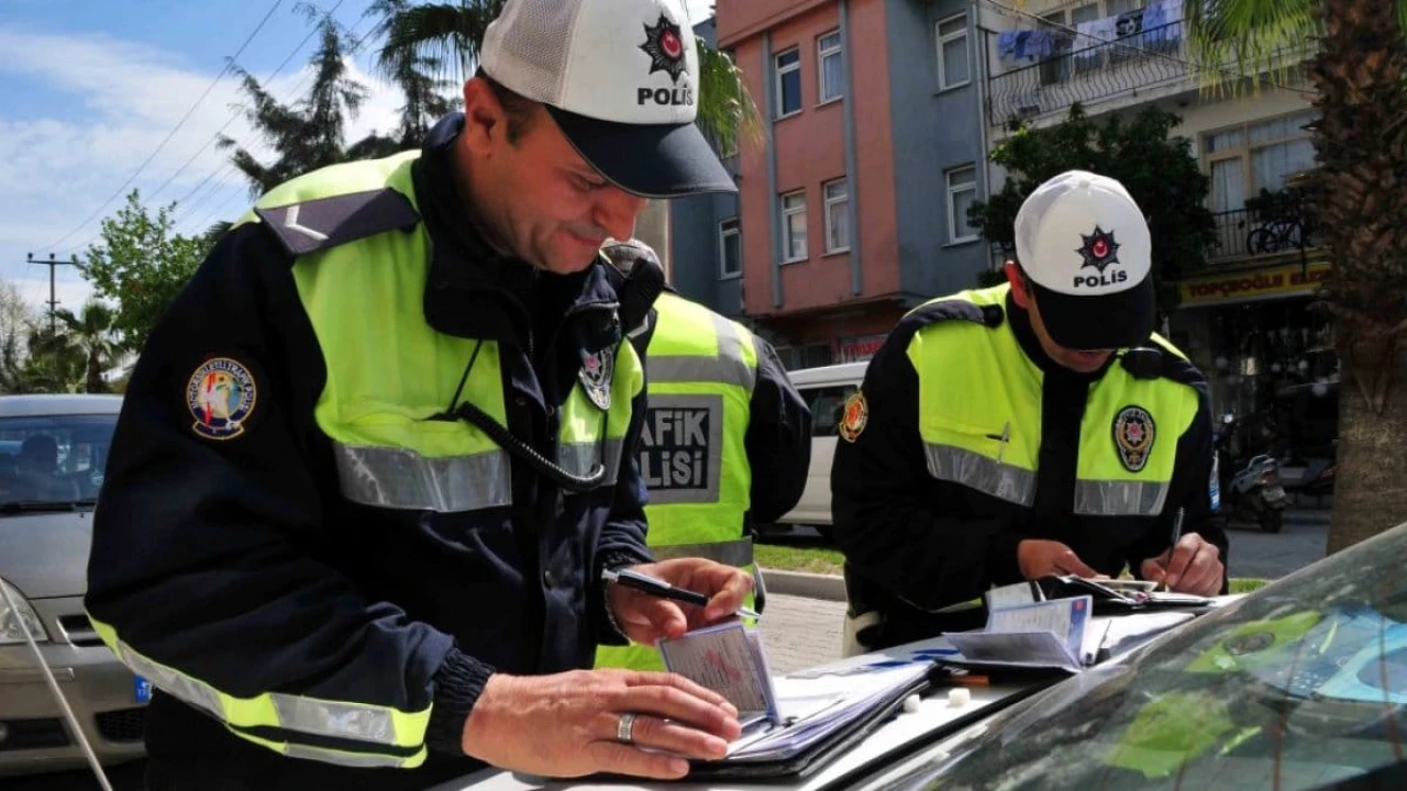 İçişleri Bakanı Yerlikaya'dan Trafik Kanunu Değişikliği: Yeni Ceza Sistemi ve Hedefler!