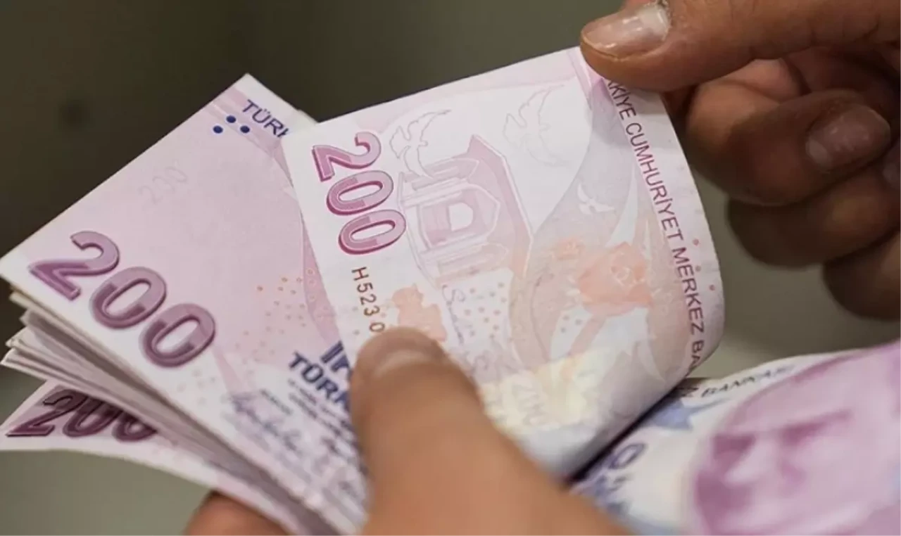 Özgür Özel: Hükümet 2026'da Asgari Ücrete Yüzde 20 Zam Planlıyor