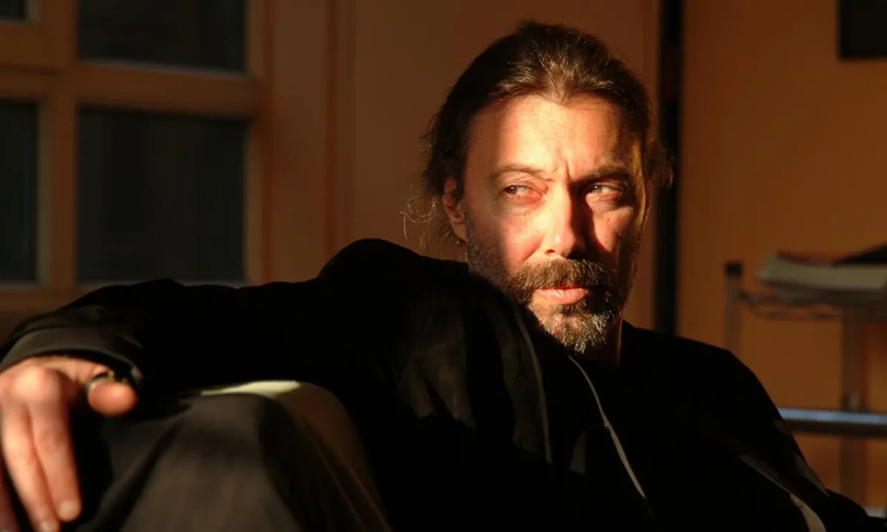 Kızılcık Şerbeti Dizisinde Tuncay Karakteri ve Hakan Karahan Kimdir?