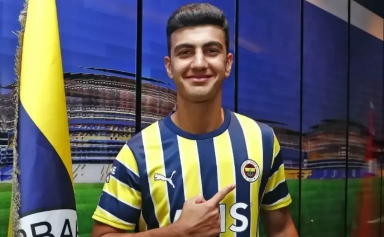 Fenerbahçe'de Tedesco, Ferencvaros Maçı Öncesi Yiğit Efe Demir İçin Sürpriz Açıklama Yaptı