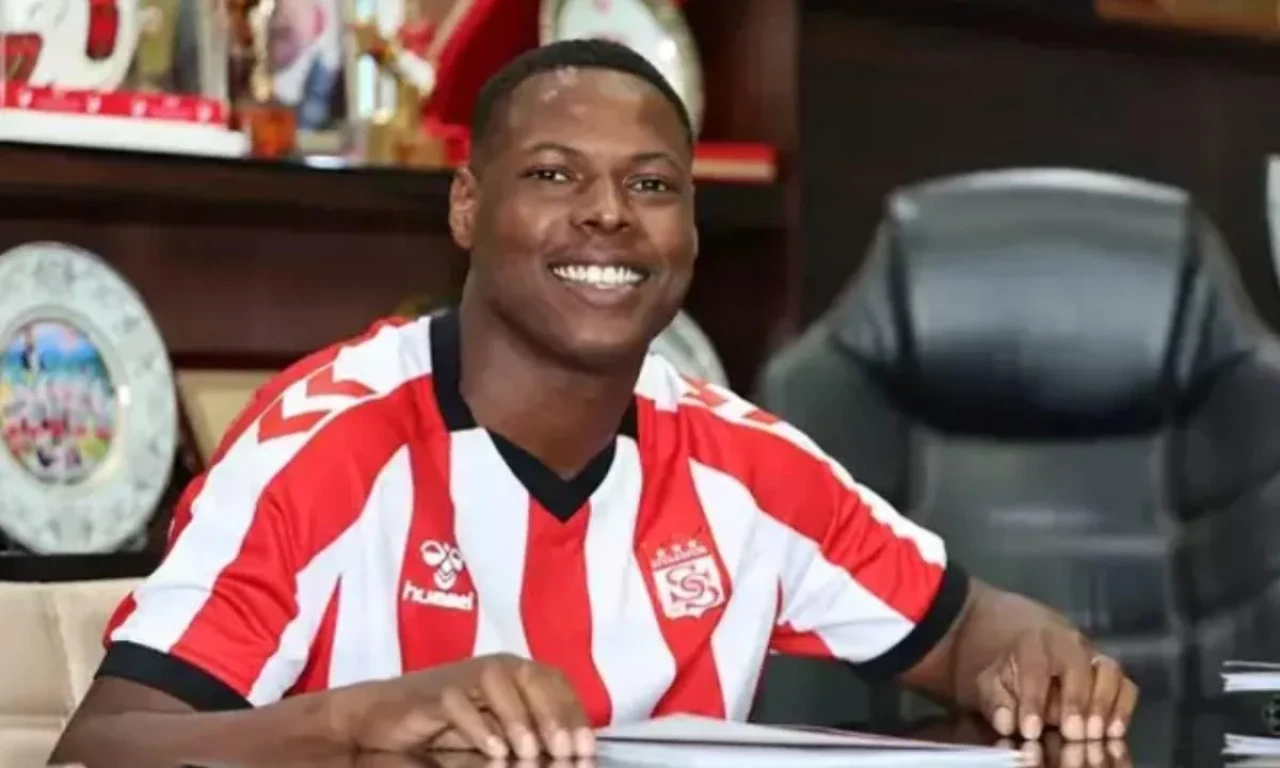 Brezilyalı Futbolcu Luan Campos, Sivasspor'dan Neden Ayrıldı? Taraftarlar Şaşkın!