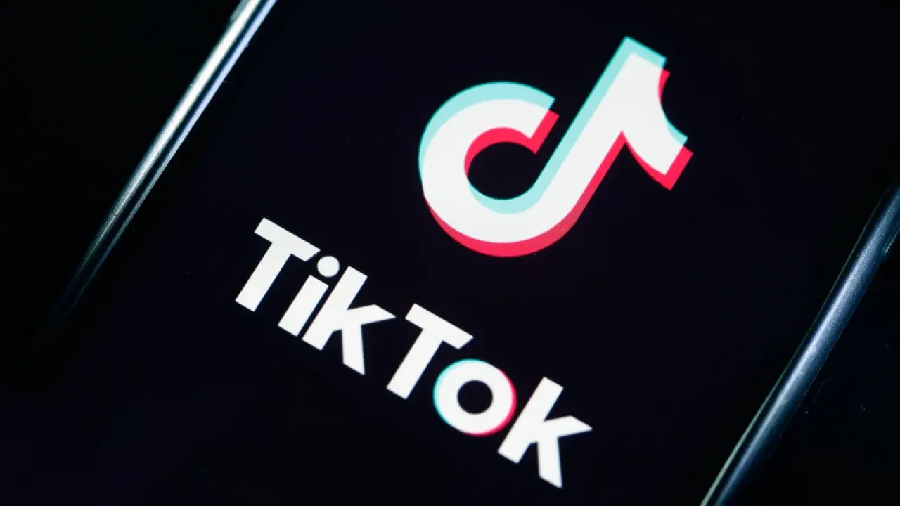 TikTok’tan Yapay Zeka İçeriklerinde Yeni Dönem: Artık İsteyen AI Videolarını Görmeyecek