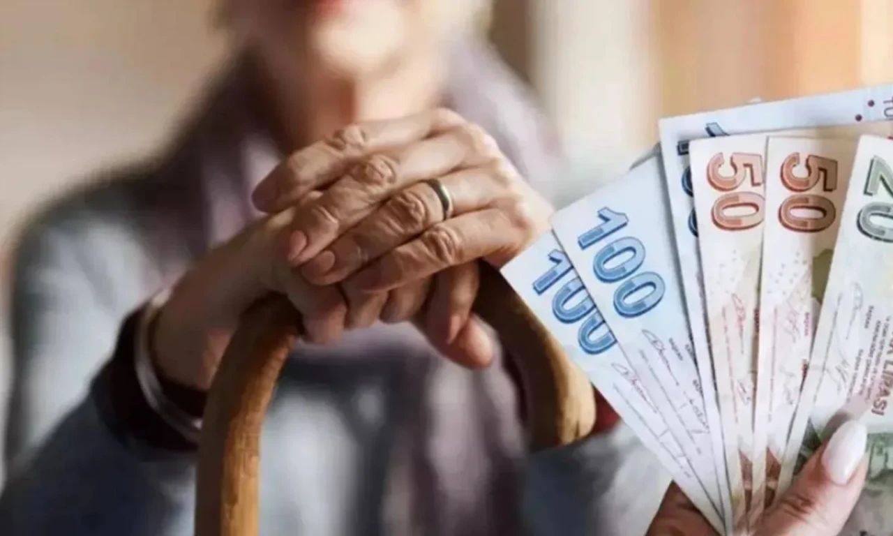 "Emekli Olup Çalışırsanız Maaş Kesilecek!" - 2008 sonrası sigorta başlangıcı olanlar için yeni düzenleme geliyor