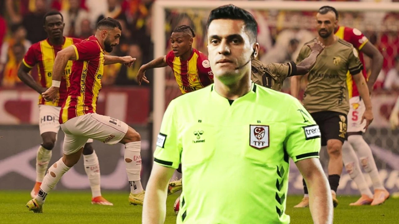 Olağanüstü bir durum! Hakem, maçta 2 kez kırmızı kart gösterdi, ancak her iki karar da VAR incelemesi sonucunda geri alındı