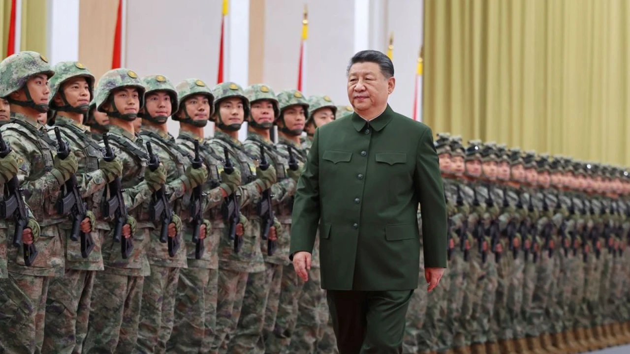 Çin'de Ordu Hareketliliği! Yüzlerce General Görevden Alındı