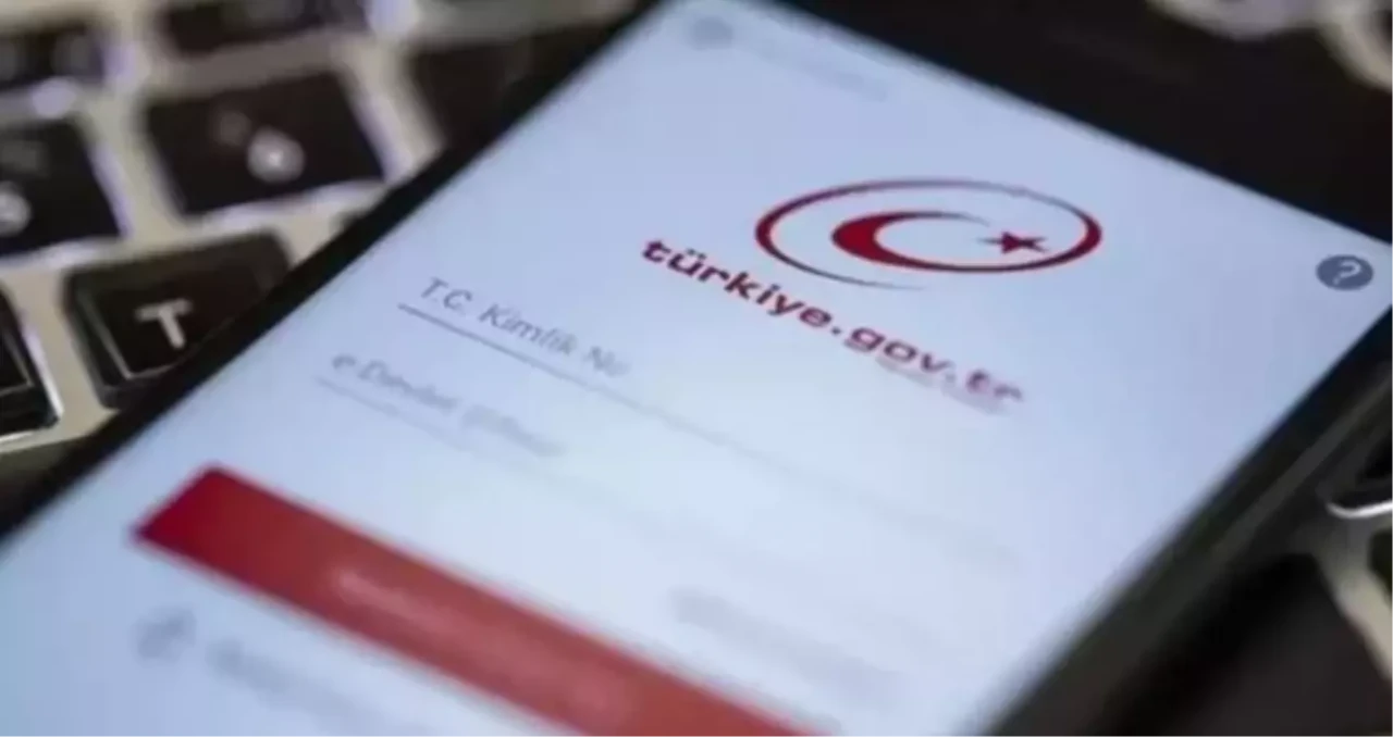 E-Devlet Sistemi Çöktü mü? Sorun mu Var? Kullanıcılar Neden Giremiyor? 17 Kasım'da E-Devlet Ne Zaman Düzene Girecek?