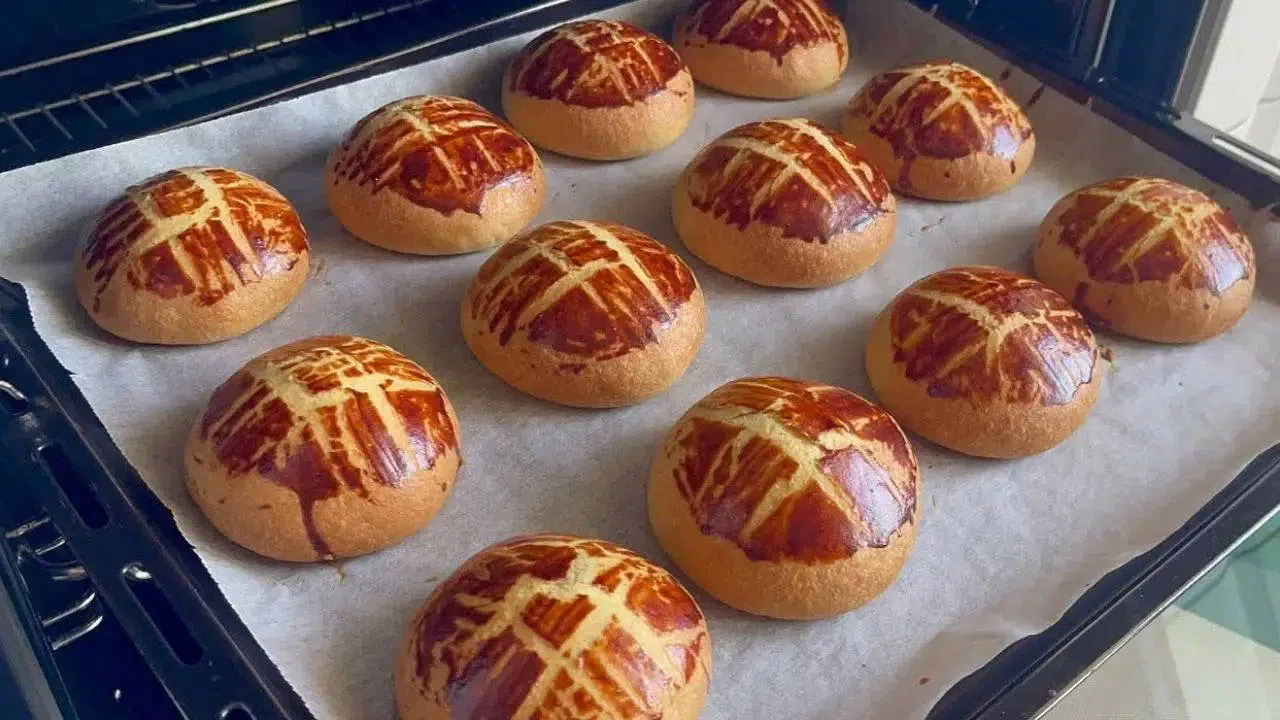 Evde Kolay Pastane Poğaçası Tarifi: Usta Şefin Sırlarıyla Lezzetli Poğaça Yapımı!