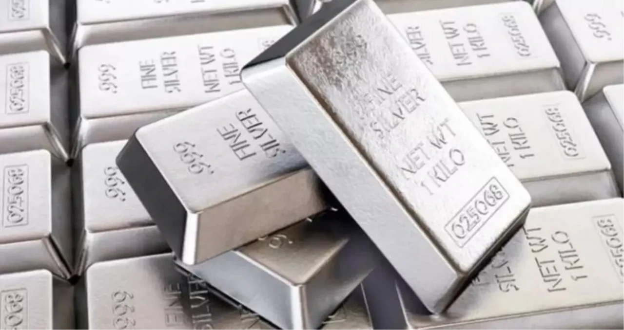 Gümüş Fiyatları Rekor Seviyede: 20 Kasım'da 1 Gram Gümüşün Fiyatı Yükseldi mi? Gümüş Yatırımı Avantajlı mı?