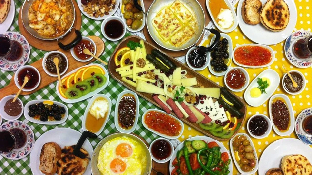 Kahvaltıda tükettiğiniz bir besin karın ağrısına sebep oluyorsa dikkat! İşte karşınızda olası 5 tehlike!