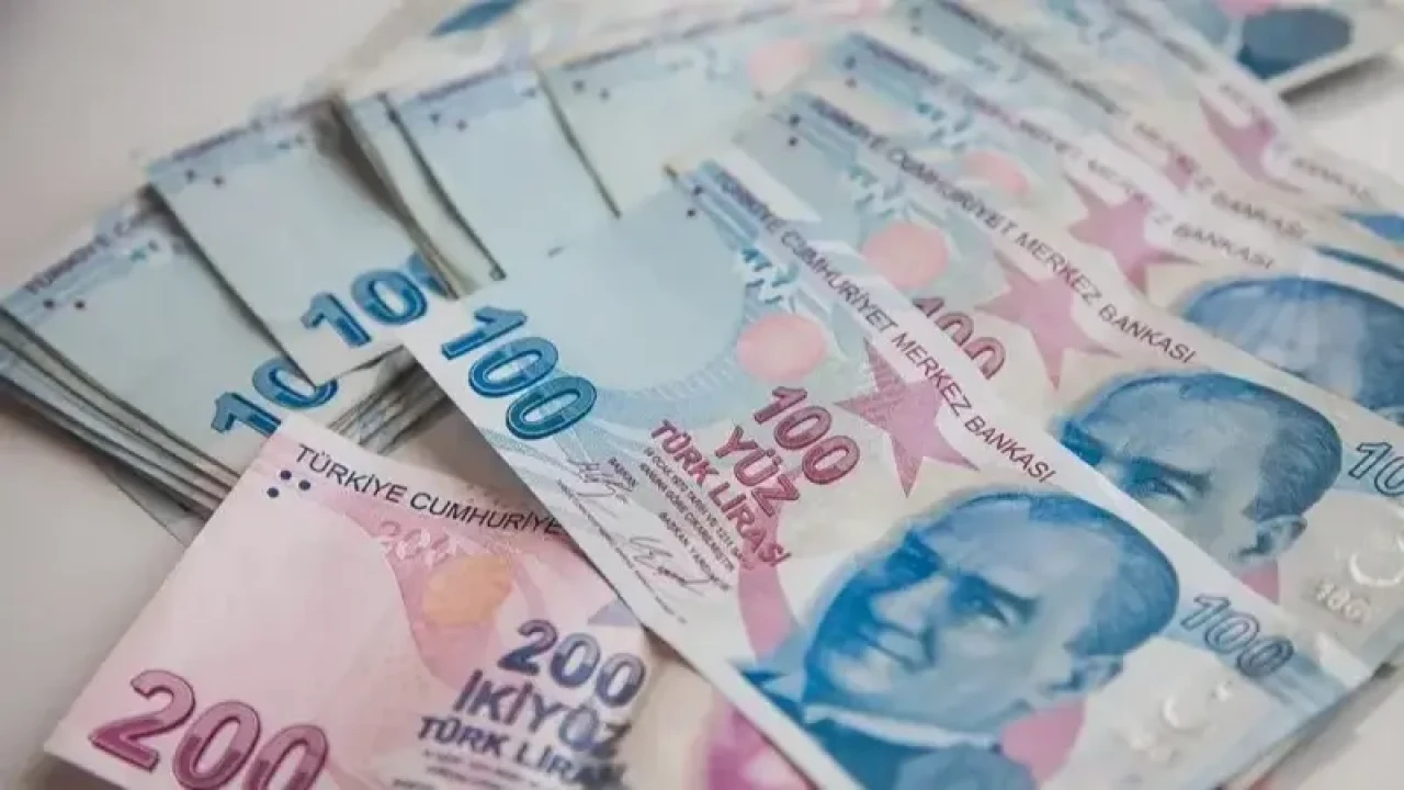 Memur Emekli Maaşı Zam Oranları 2025: Emeklileri ilgilendiren SSK, Bağkur, EYT'li ve 4C'li maaşları için zam beklentileri araştırılıyor!